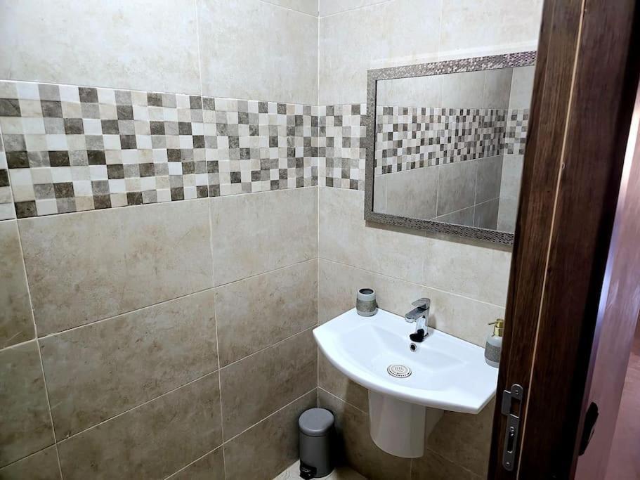 Appartement Cosy Plein Centre Marrakesh Exteriör bild
